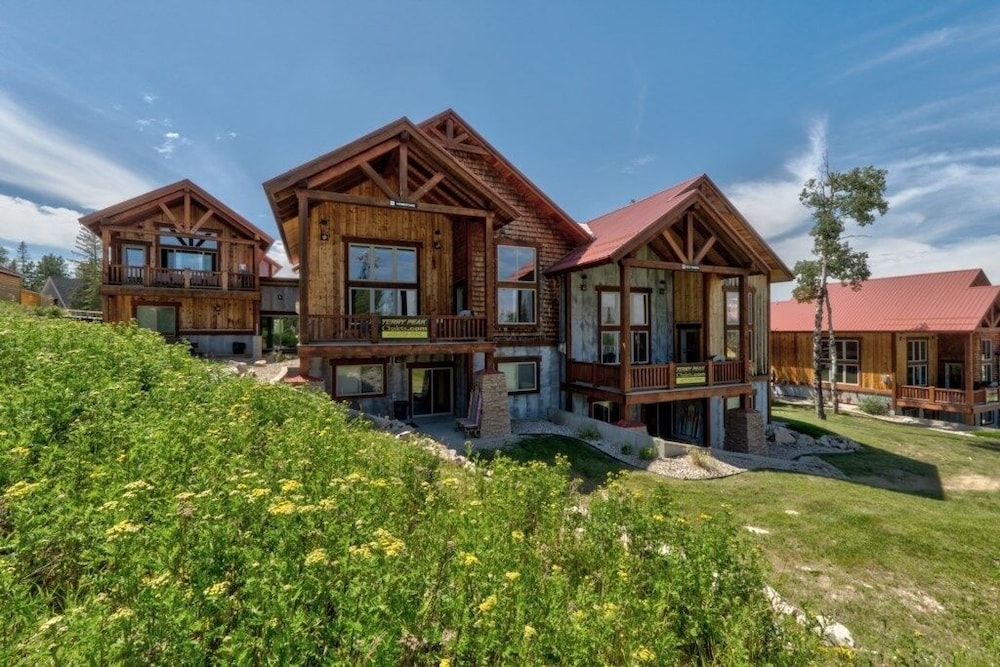 Holy Terror Chalet At Terry Peak - Adam Hendry 3 Bedroom Chalet by RedAwning view 5