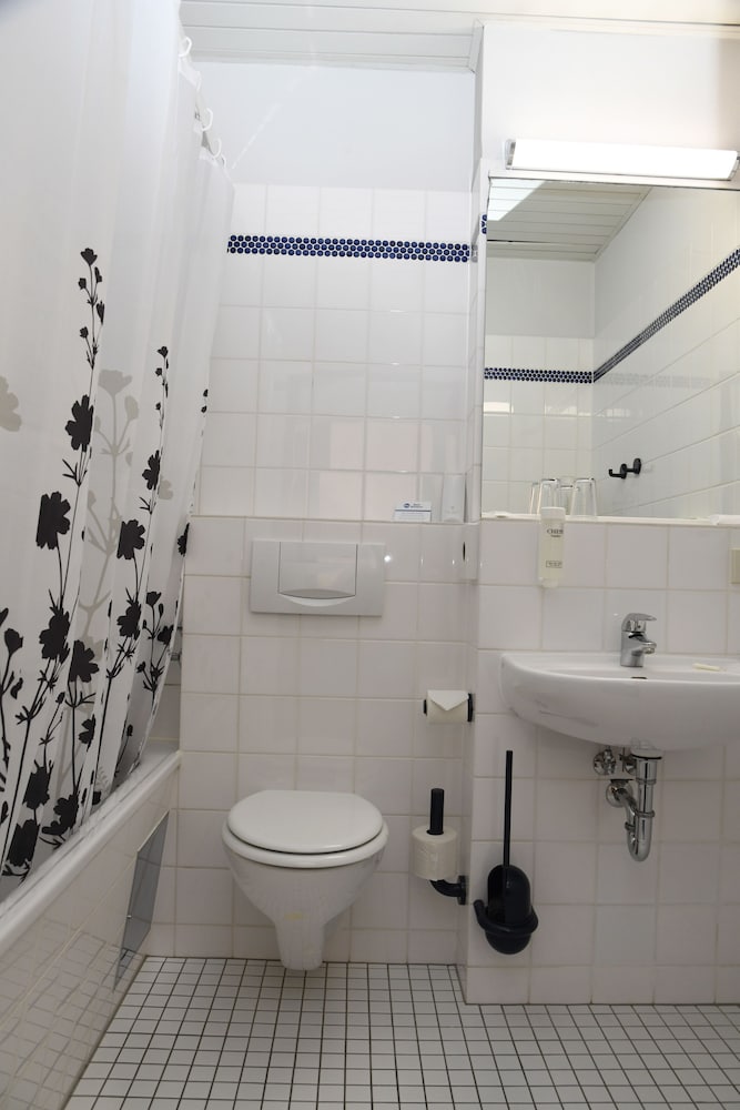 Neuss Vacations - Best Western Comfort Business Hotel - Property Image 58