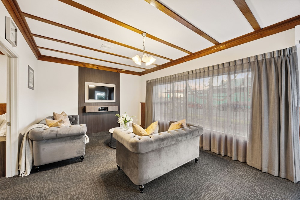 Aroha Motel