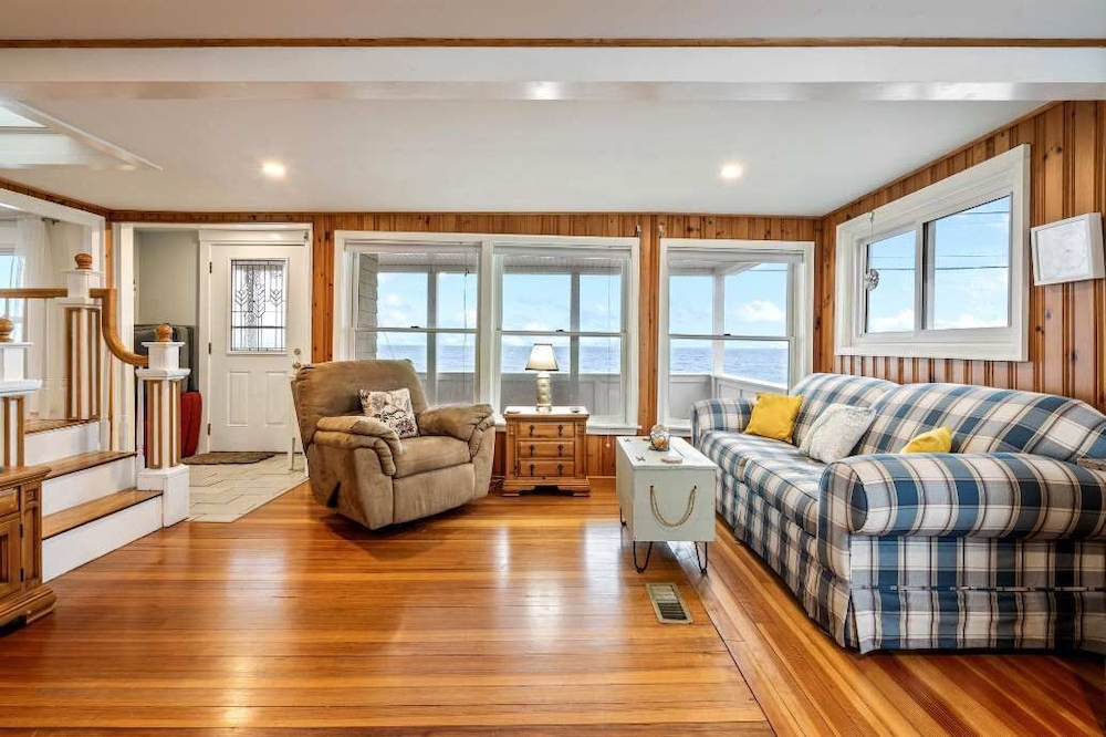 Oceanfront Front Porch Back Deck Kitchen