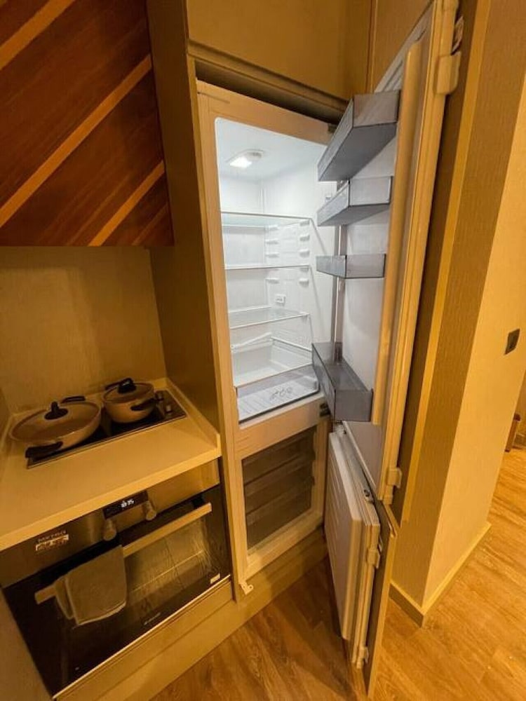 Brand-new 2 1 Apartment-near Mall of Istanbul