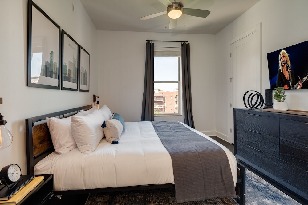 Lofts At 30th - Urban Lodge - Mins to Broadway!