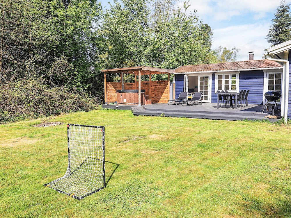 6 Person Holiday Home in Gedser