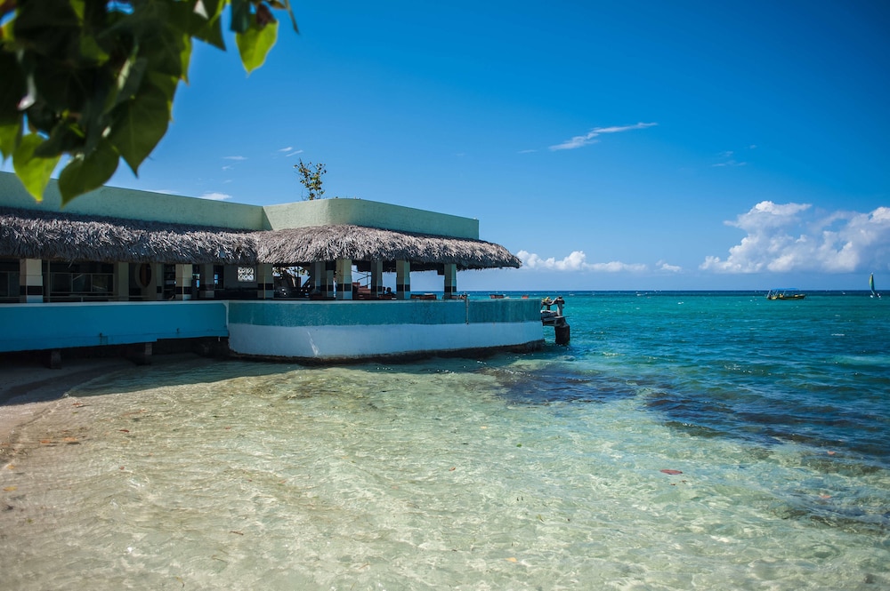 Ocean Rooms at Oceans Palm Resort