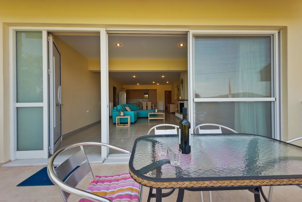 Matina's Residence