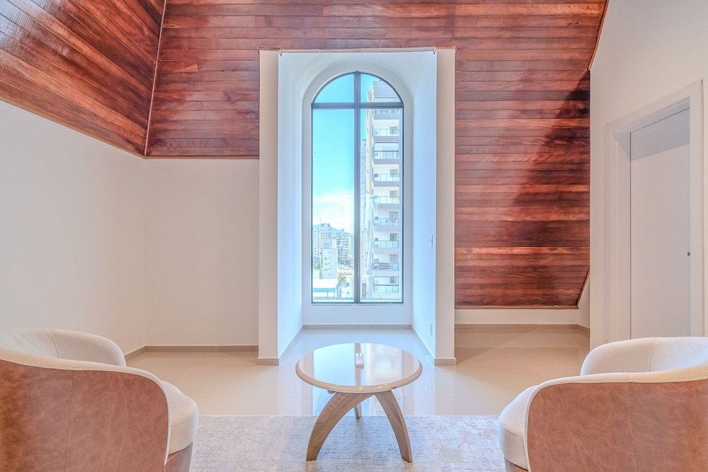 Full Studio 650m From Meia Praia Rgor0025