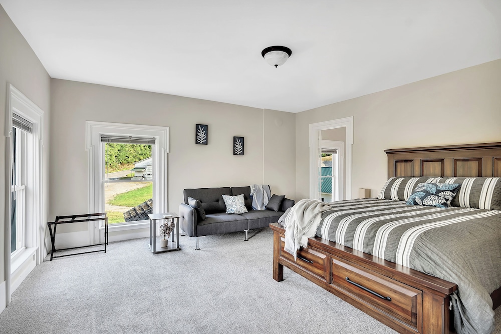 Renovated 1800s Brick Farmhouse in Granville