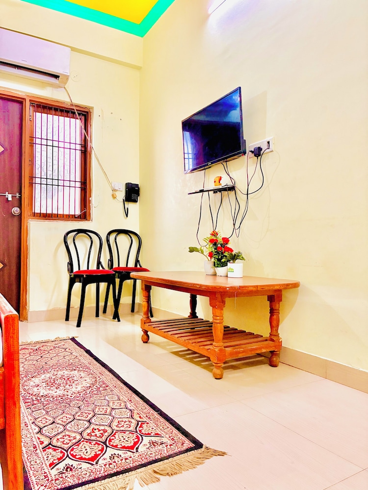 Shivanya guest house
