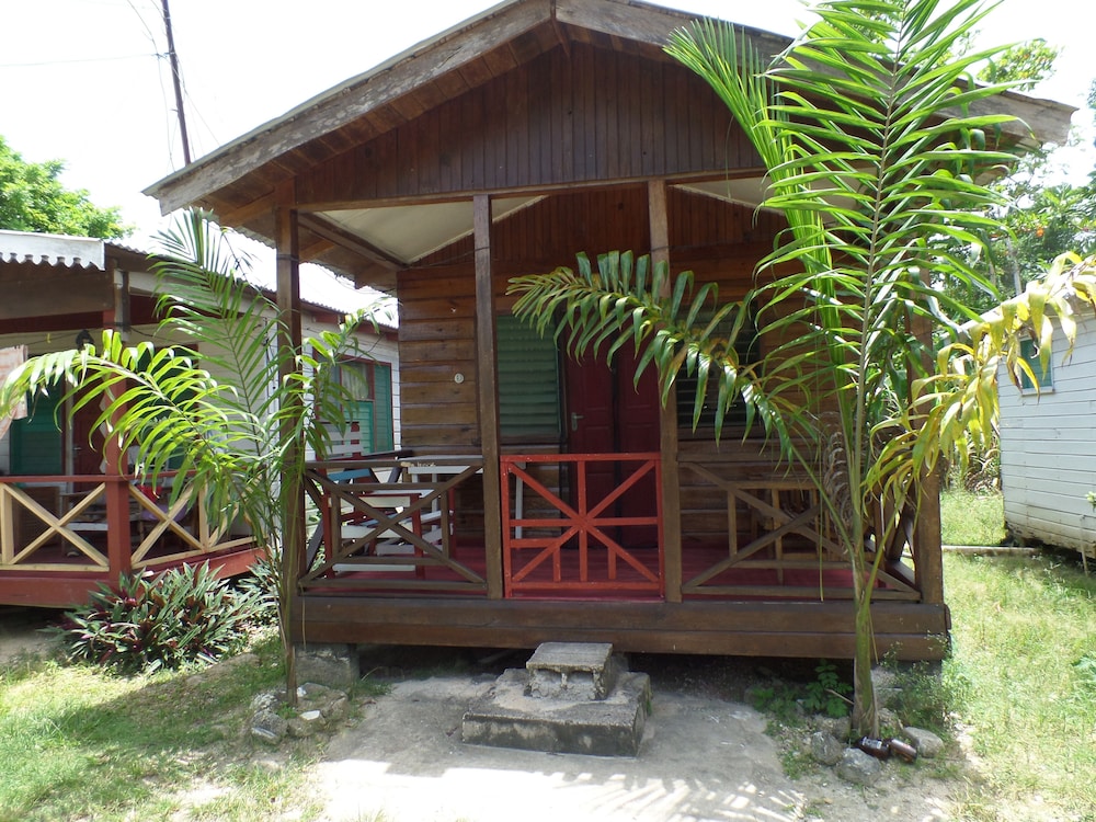 Hotel Beach Road Cottages at Jah Bs - Image 1