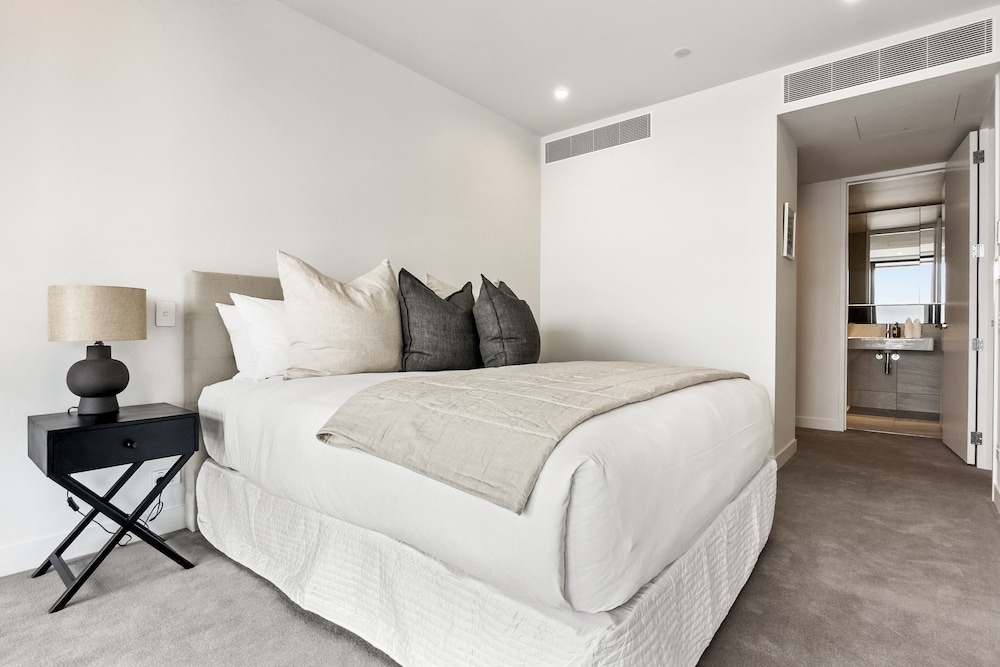 Modern oasis in Wynyard Quarter - Image 1