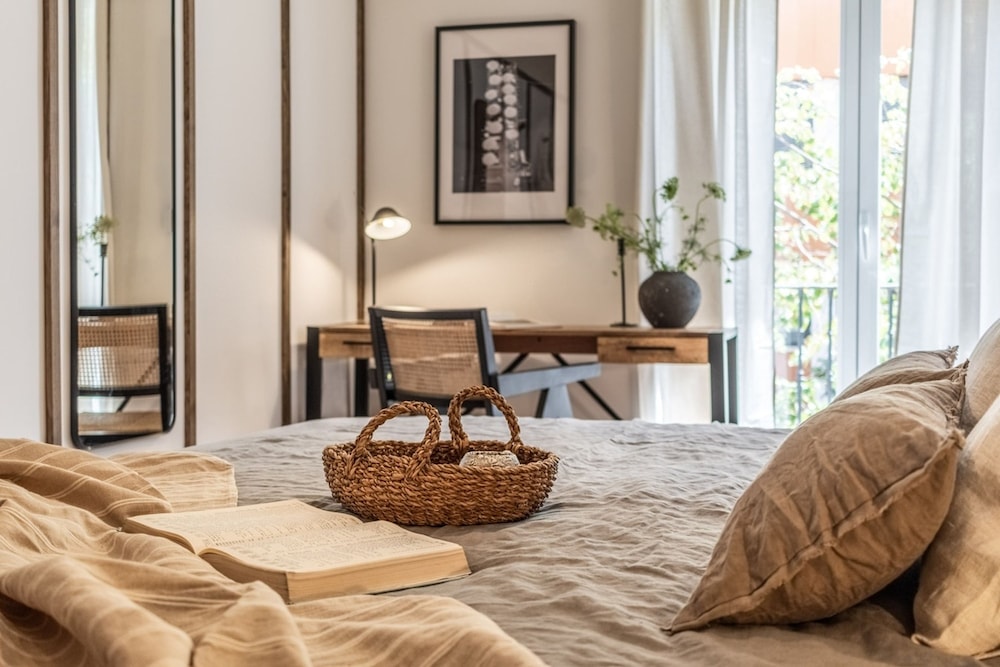Uzer - 2 Bedrooms in Recoletos