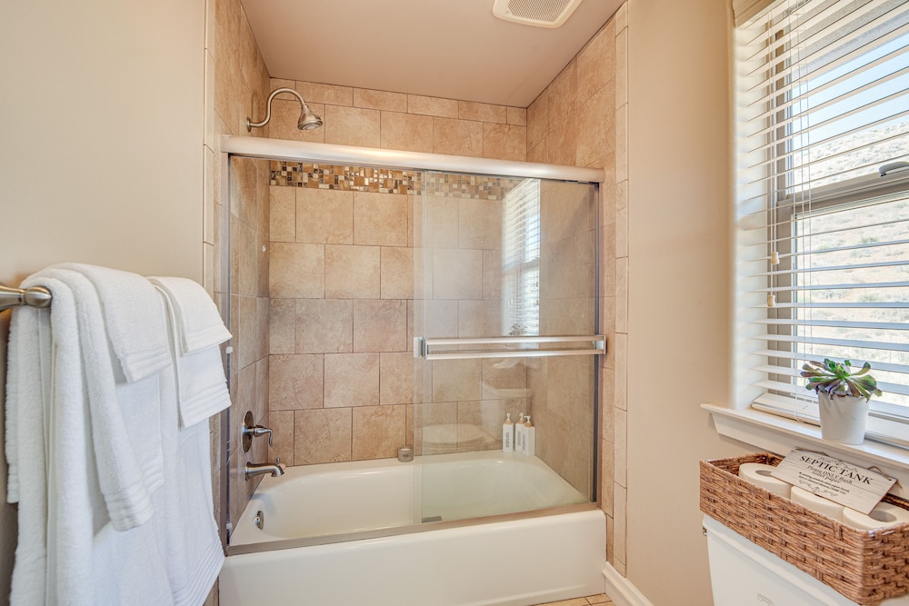 Expansive Mountain Gem: Game Room, 3 Mi to Acton view 3