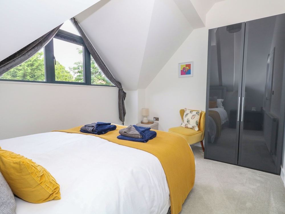 66A Danecourt Road