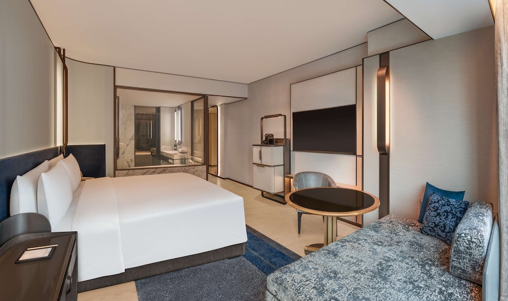 Hilton Saigon 4