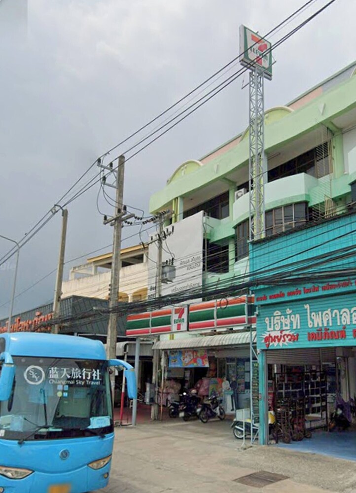 Chiang Mai Oasis 2-bedroom Home With Private Entrance & Modern Amenities