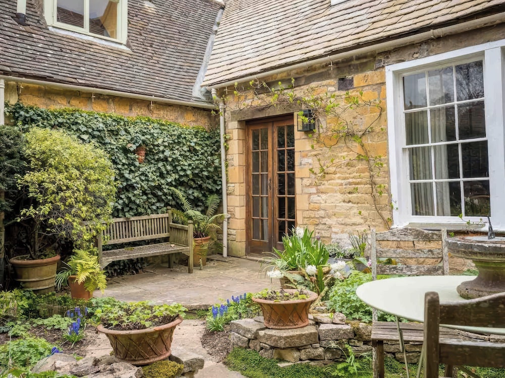 Courtyard House
