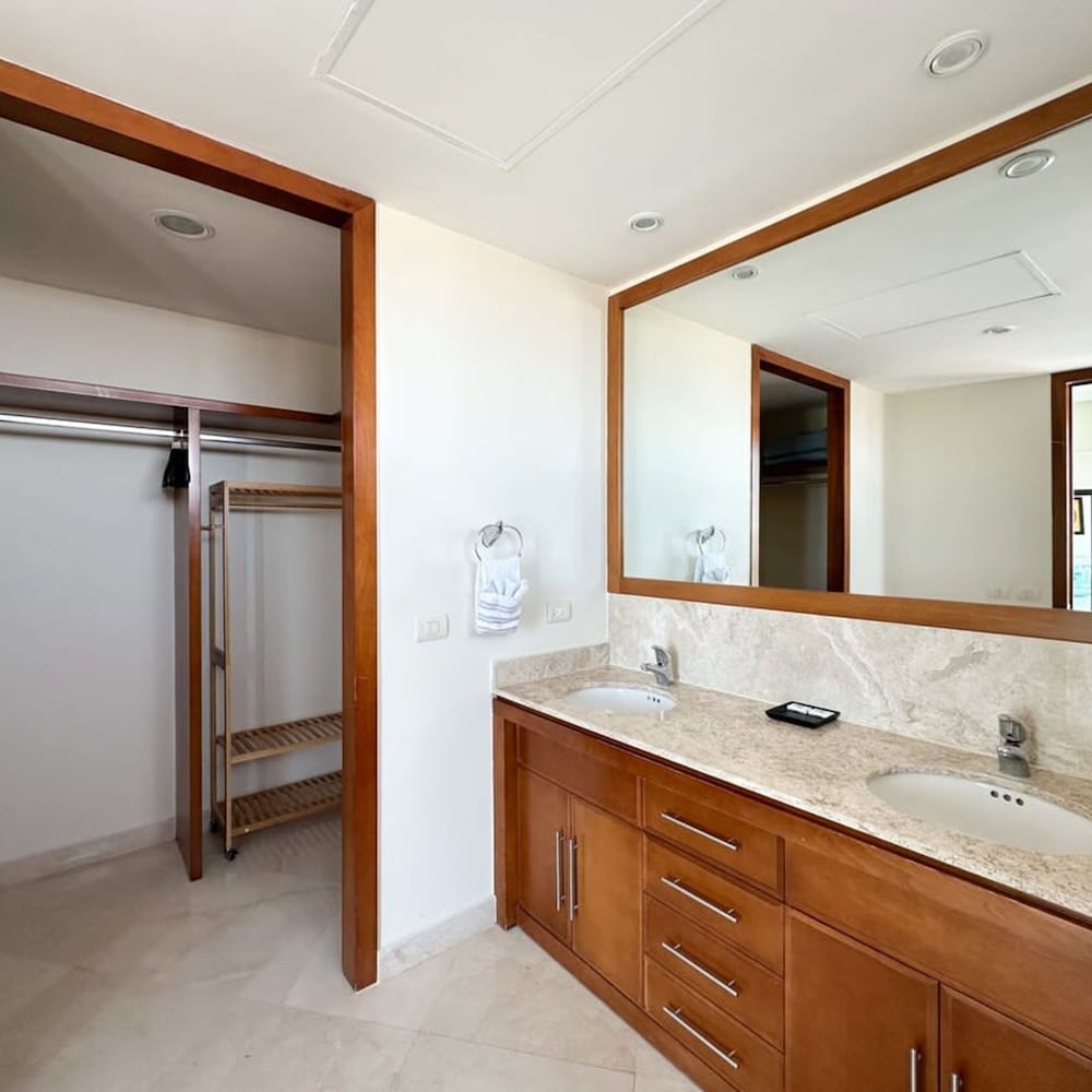 Serenity by the Sea Stunning Beachfront Condo