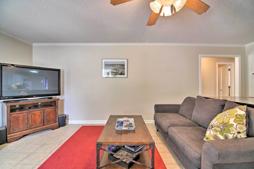 Oxford Vacations - Charming Oxford Home  1 Mi to Ole Miss Campus - Property Image 1