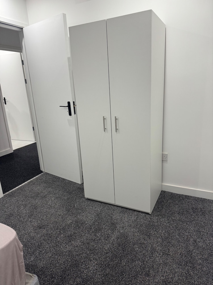 Luton Town 1 Bed Flat - Sleeps 2 Wifi