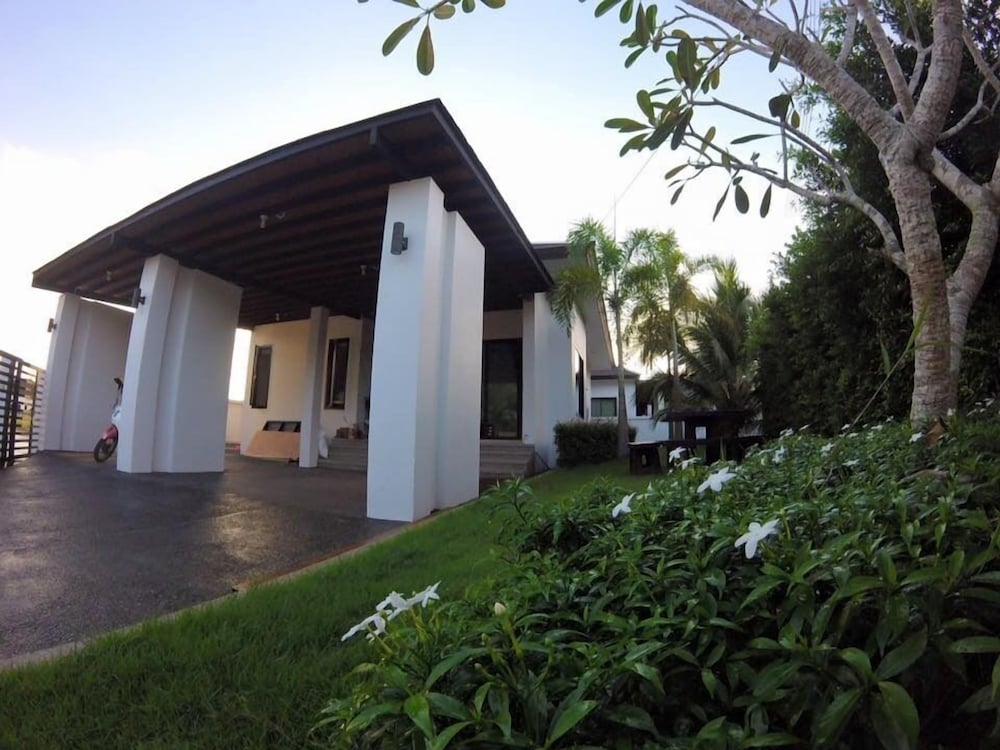 Hotel Buabaan Villa - Image 1