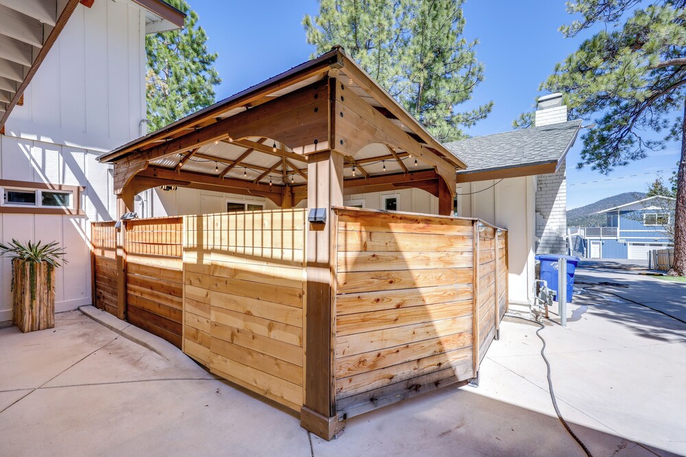 Walk to Big Bear Marina: Modern Home w/ Hot Tub!