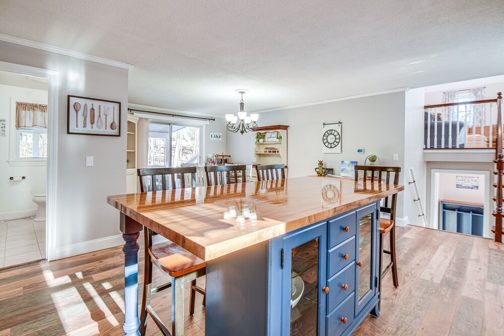 Quiet New Hampshire Getaway w/ Game Room!