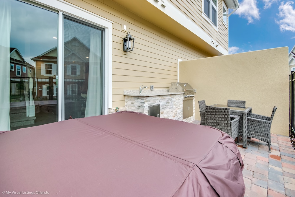 Upscale Townhome W/pool Access! 5 mi. to Disney! - Image 4