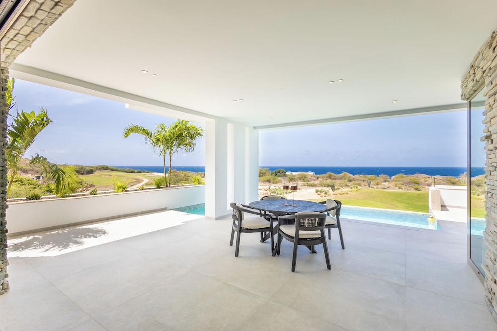 The Cape at Blue Bay Golf & Beach Resort