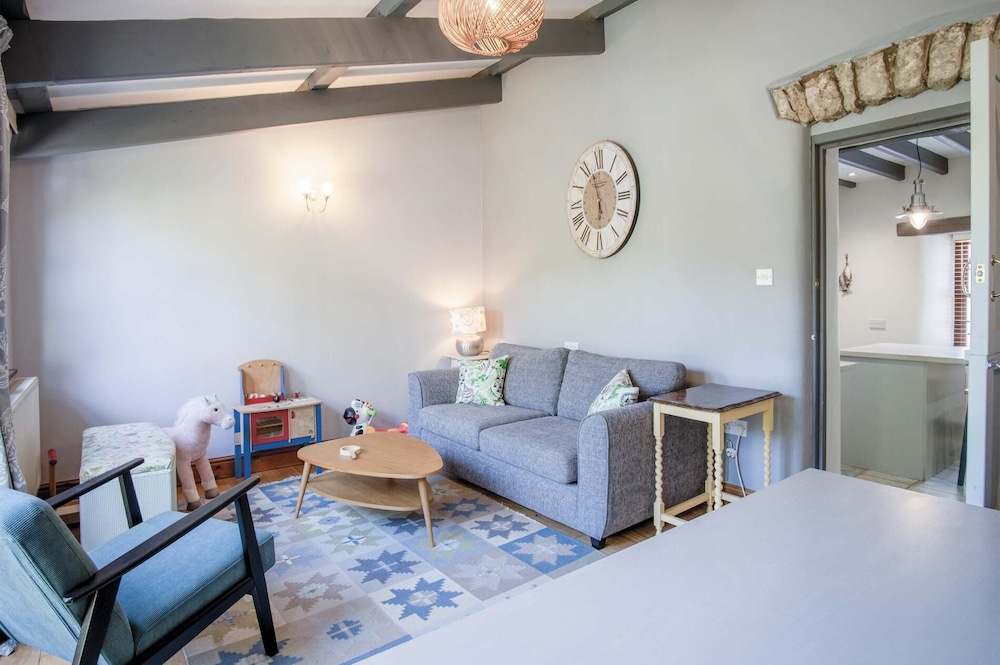 Tregoyr - 3 Bedroom Holiday Home - St Florence