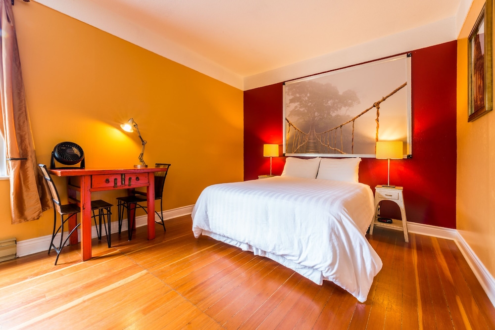 Ocean Island Garden Suites - Image 2