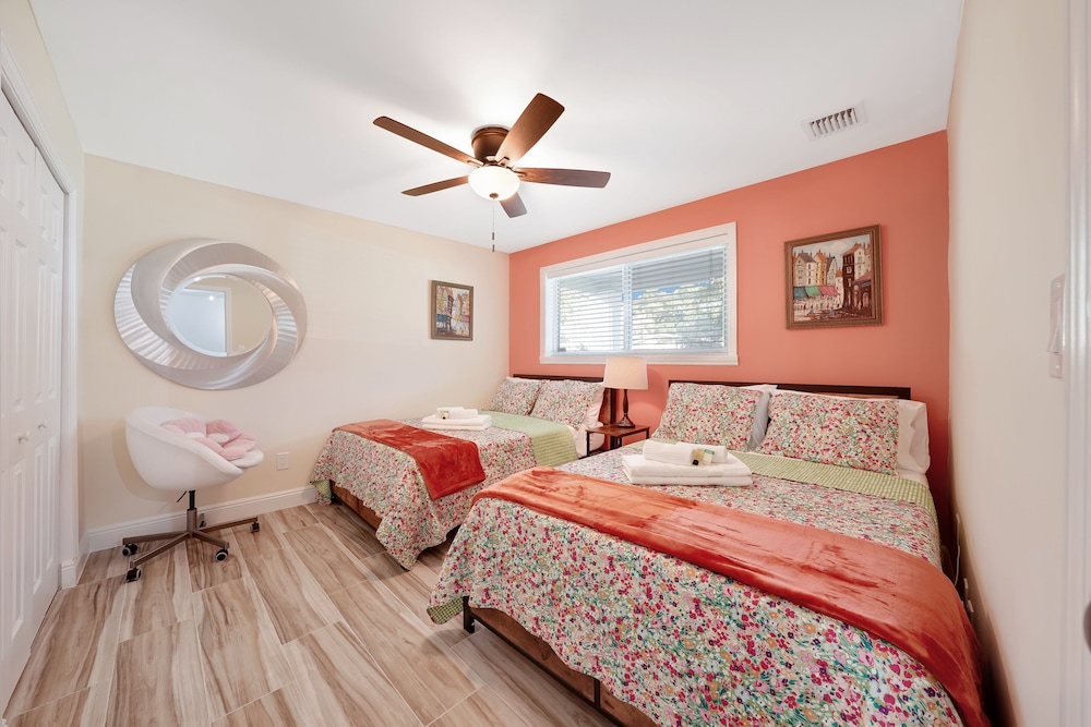 Sunny Waterside A in Dania Beach
