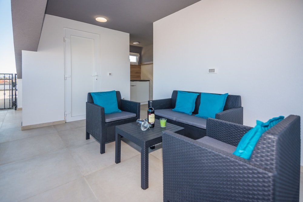 Apartment Spanic 2 en Vir — balance & terrace