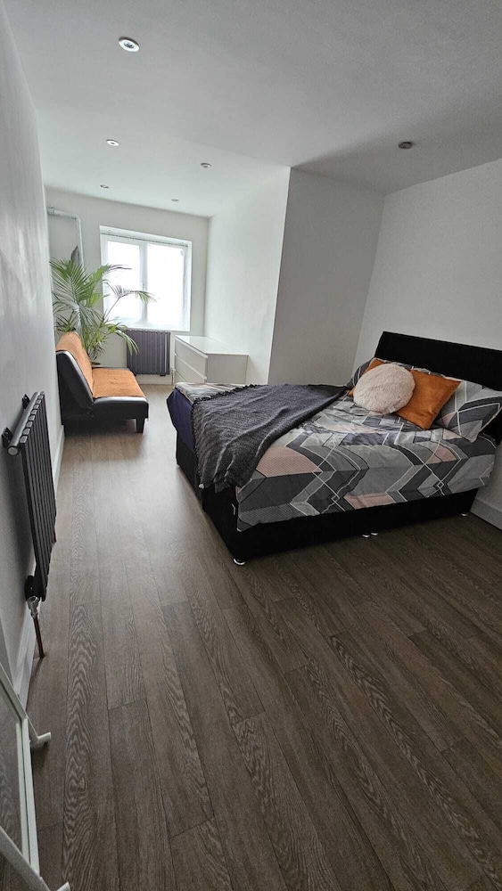 Luxurious 2-bed Apartment, Duchy Cosy Corner