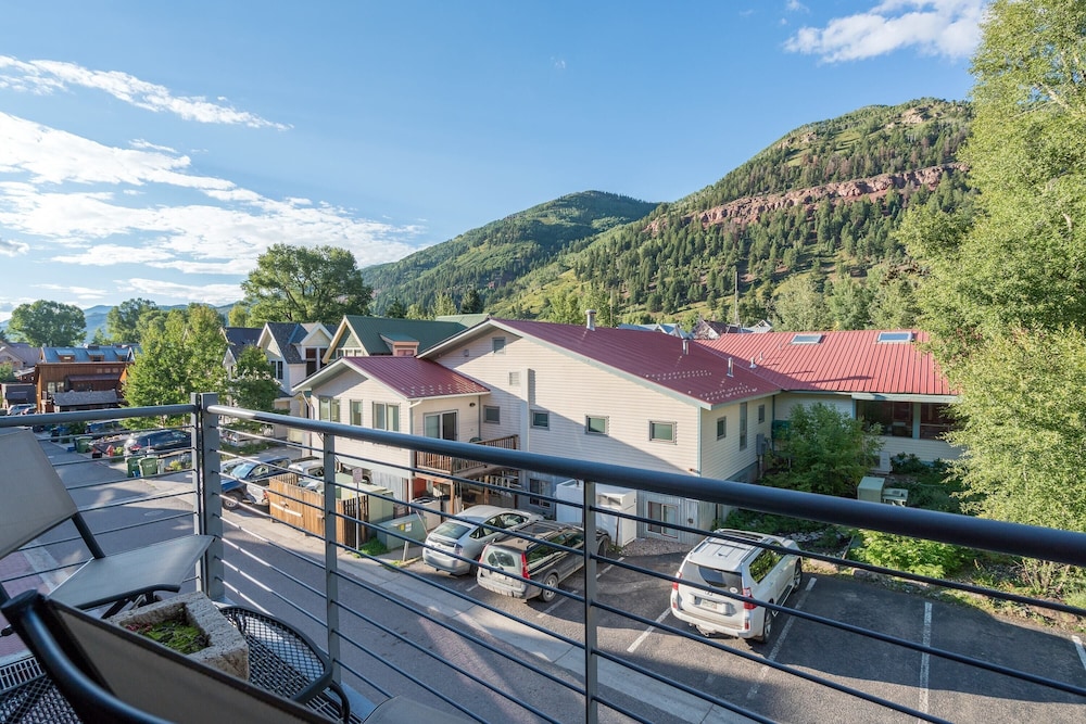 Gold Dust Crossing A4 by Avantstay Telluride Gem in Great Location view 4