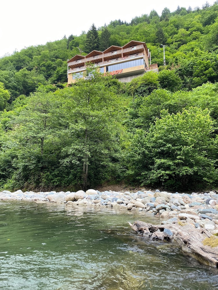 Hotel Hira Bungalov - Image 1