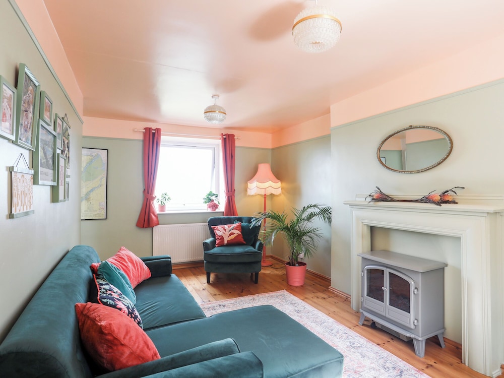 12 Brynffynnon