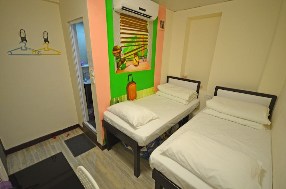 ALOHAS Hostel