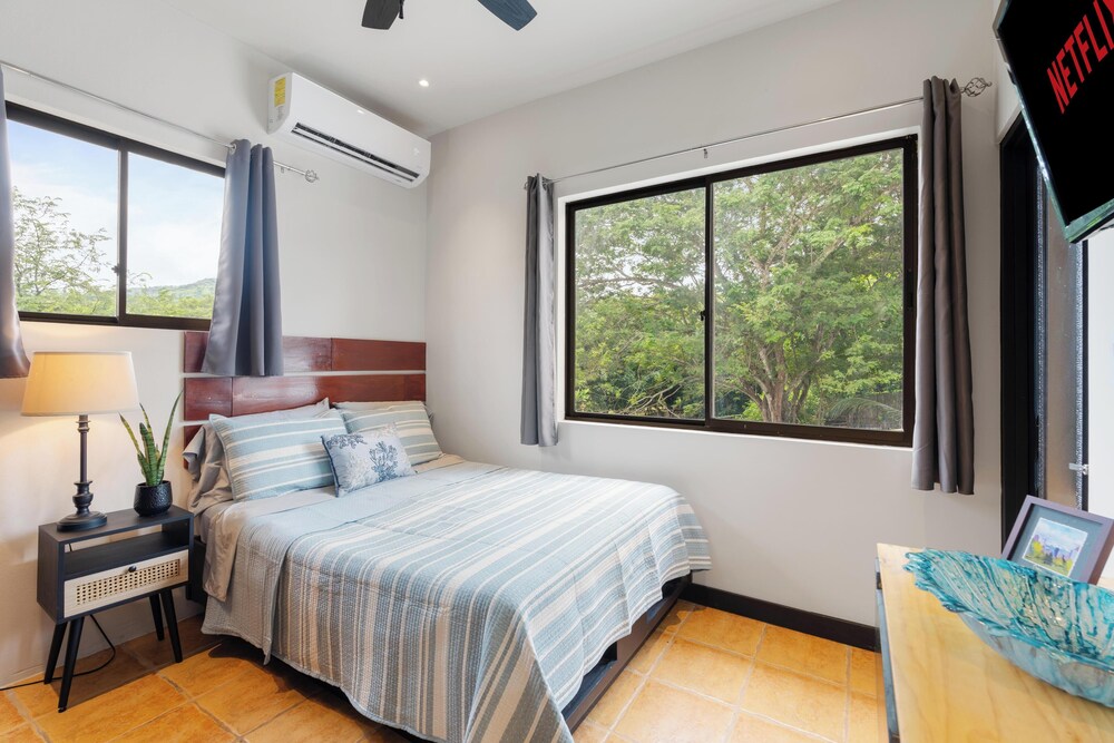 Suite 4 - Sloth Pool&Beach 3 BR Condo