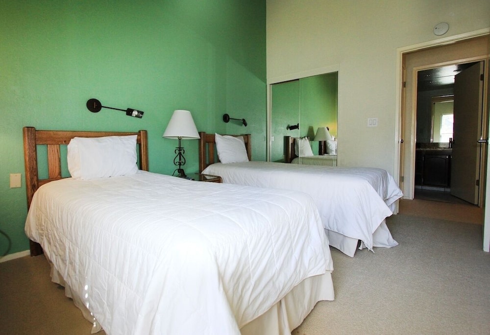Llc1236 - Lakeside Landing 4 Bedroom Condo
