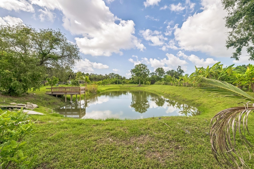 Elwood Park Gem: Spacious 3br Prime Location 3 Bedroom Home