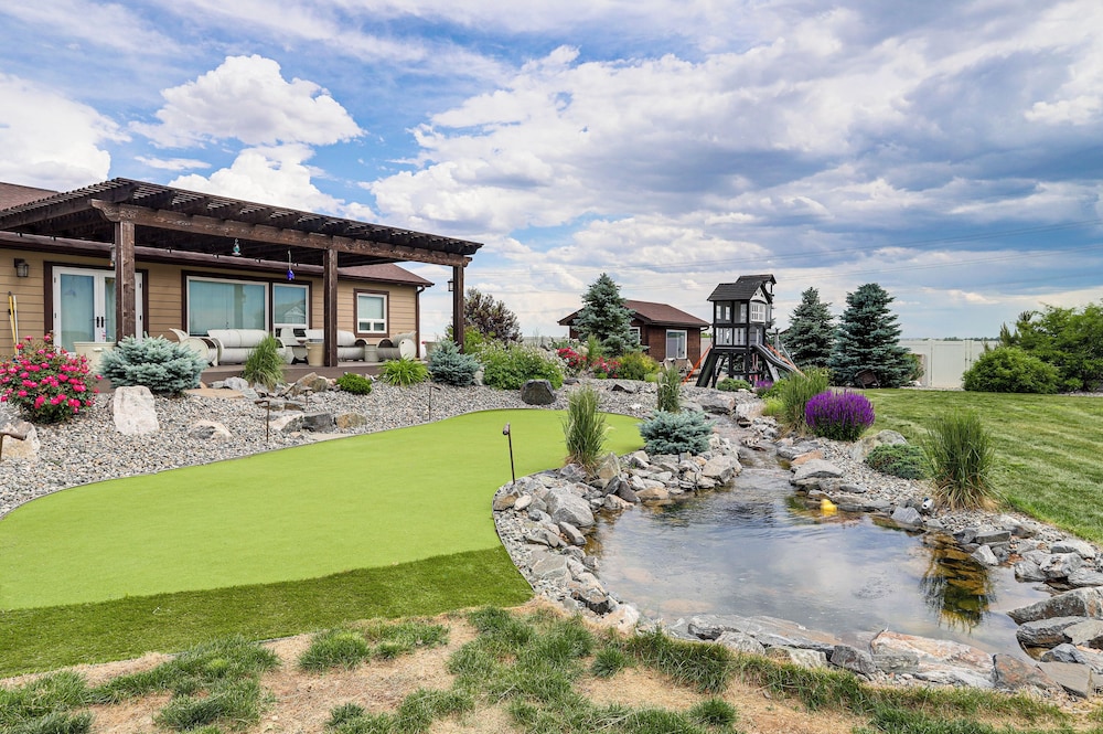 Private Hot Tub + Game Room: Keenesburg Getaway!