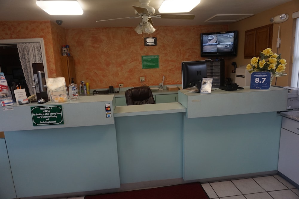 Pearsall Executive Inn