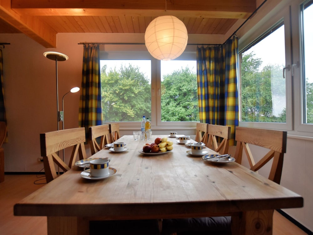 Spacious Apartment in Boddin With Garden