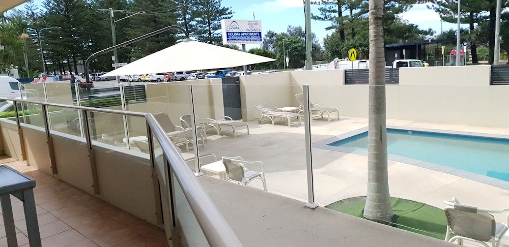 Wyuna Beachfront Holiday Apartments - Image 5
