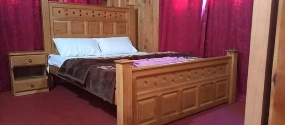 Kashmir Dosut Lodges POK view 3