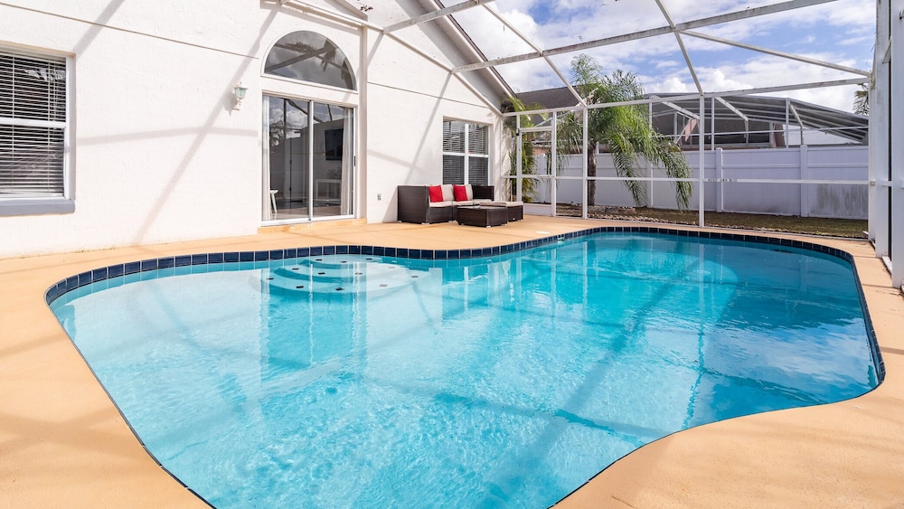 Cozy on Cavendish Themed Bedrooms - Image 4