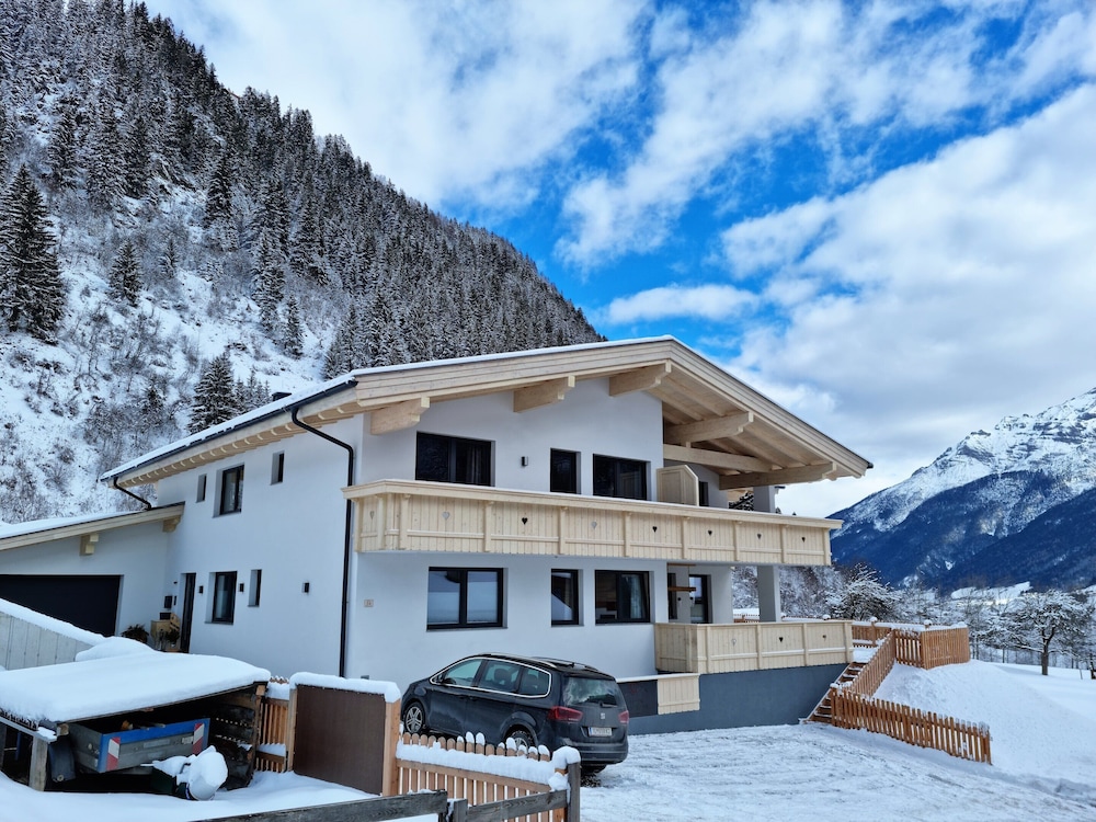 Apartment in Stubai Alps With Supercard