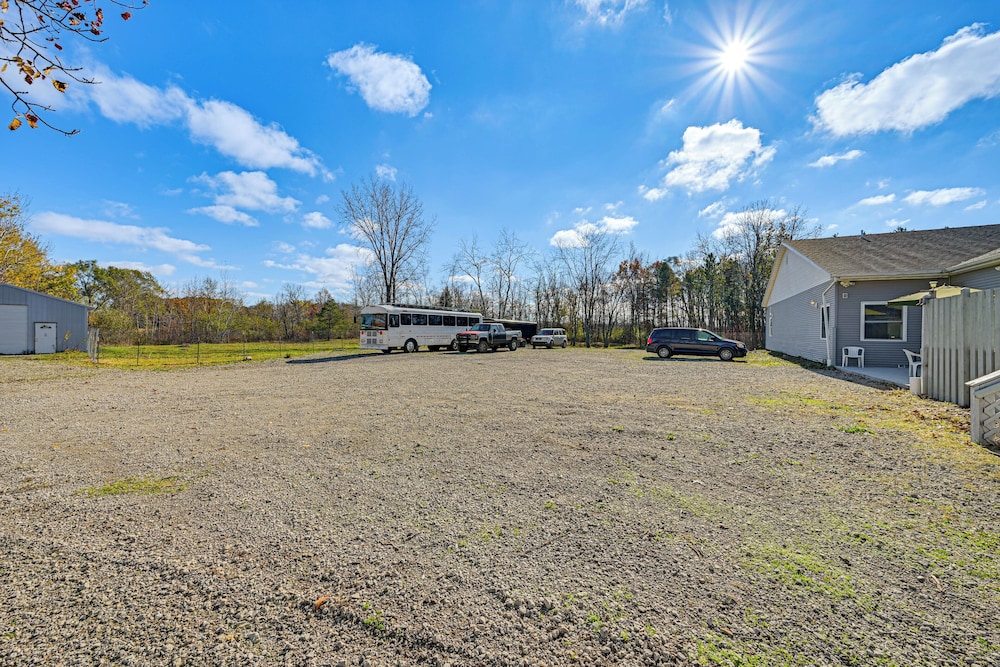8-acre Bridgman Oasis: Pool, Hot Tub & Game Room