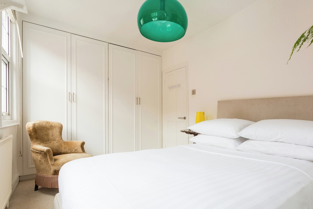 Boston Place II by Onefinestay
