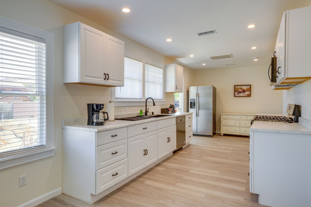 Walk to Dtwn Tehachapi: Updated Getaway w/ Yard!